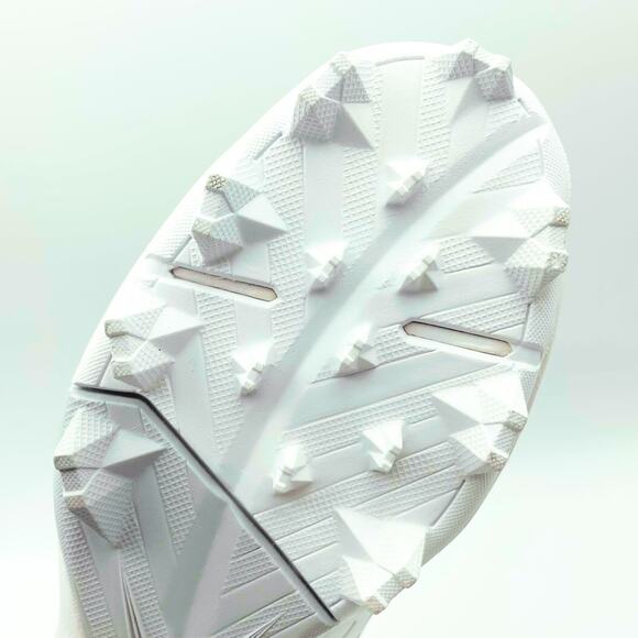 Under Armour Womens Glyde 2.0 RM Field Shoes US 7.5B EU 38.5 White Silver EUC - Picture 13 of 13